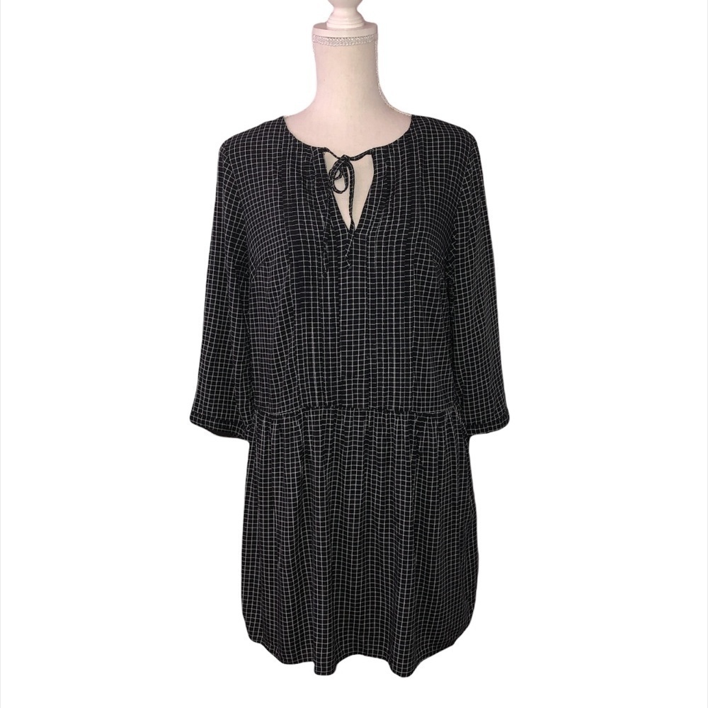 OLD NAVY Dress Women's Size Small Black Geometric Mini Striped